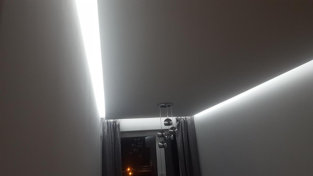 Apartament Skarbowa 2 & Parking Лешно Екстериор снимка